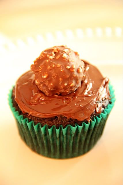 devils food cupcake2