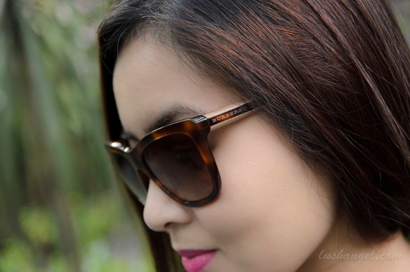 burberry-wood-detail-sunglasses