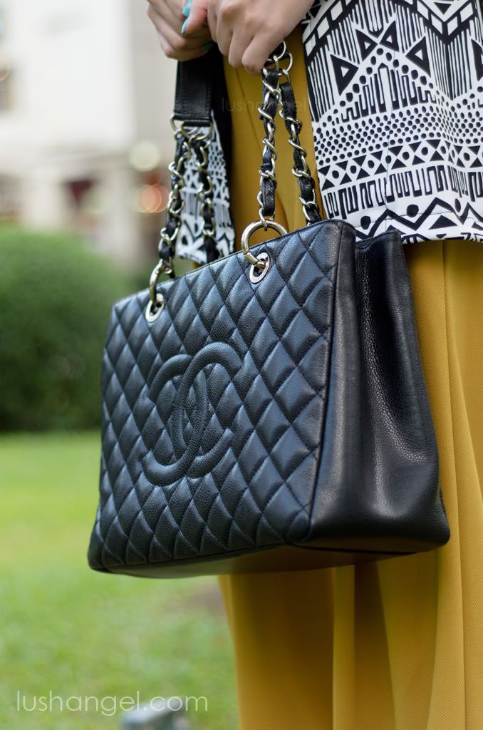 chanel-grand-shopping-tote