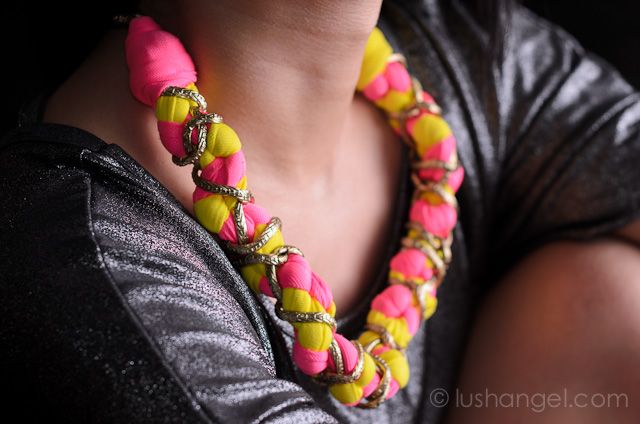 neon-necklace