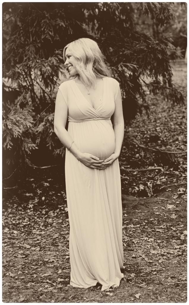  photo Pregnantleah_zps8ffbf2c6.jpg