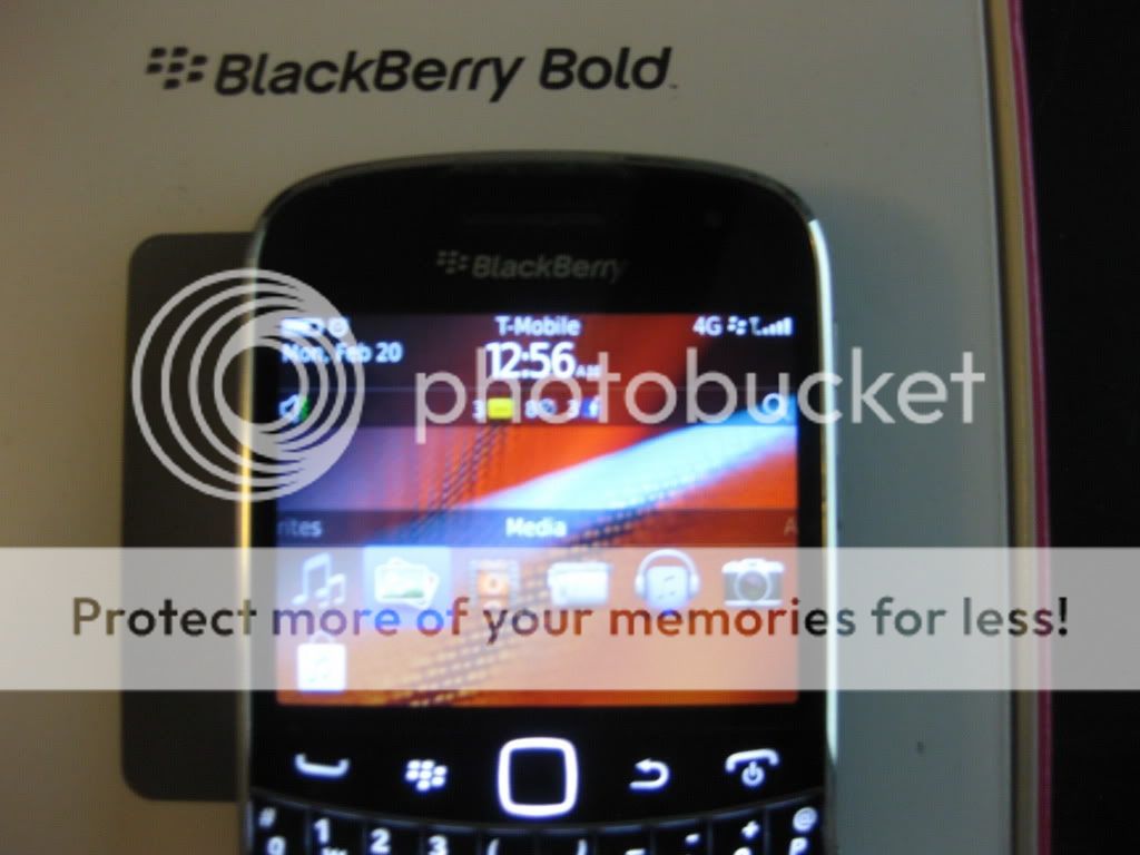 Mobile Blackberry Bold 9900 4G (NEW  read description)  