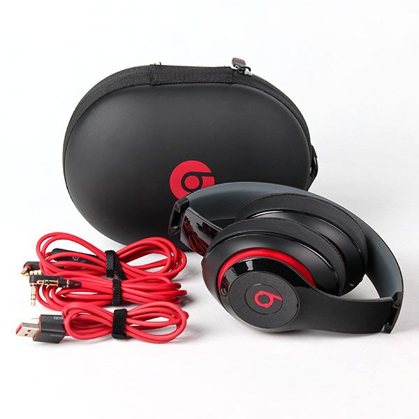 Beats by Dr. Dre Studio 2.0 WIRED microphone Headphones Black & Red